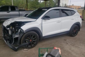 KM8J3CA25HU519087 | 2017 HYUNDAI TUCSON LIM