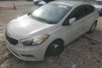 KNAFK4A66F5392599 | 2015 KIA FORTE LX